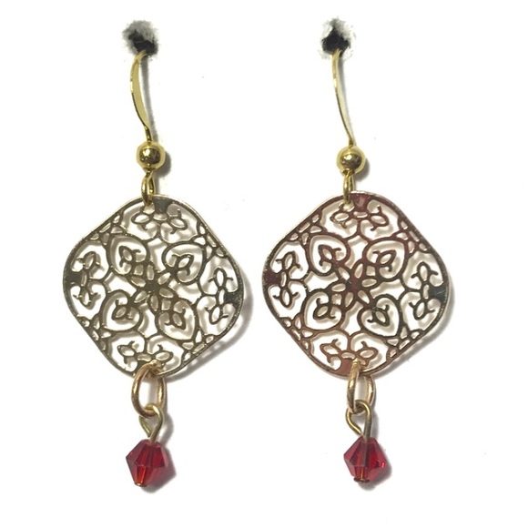 Jewelry - 3 for $15 🪐 Gold & red filagree pendant earrings
